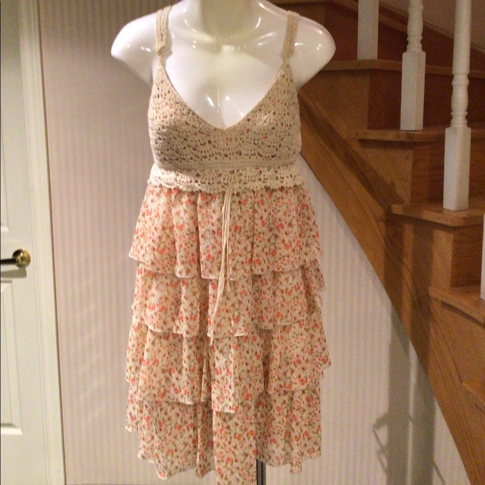 💕Host Pick💕🛍2for $35🛍 Floral Multi layered summer dress with crotched bodice
